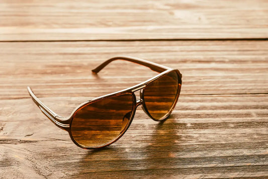 Chi ha inventato gli occhiali da sole ?